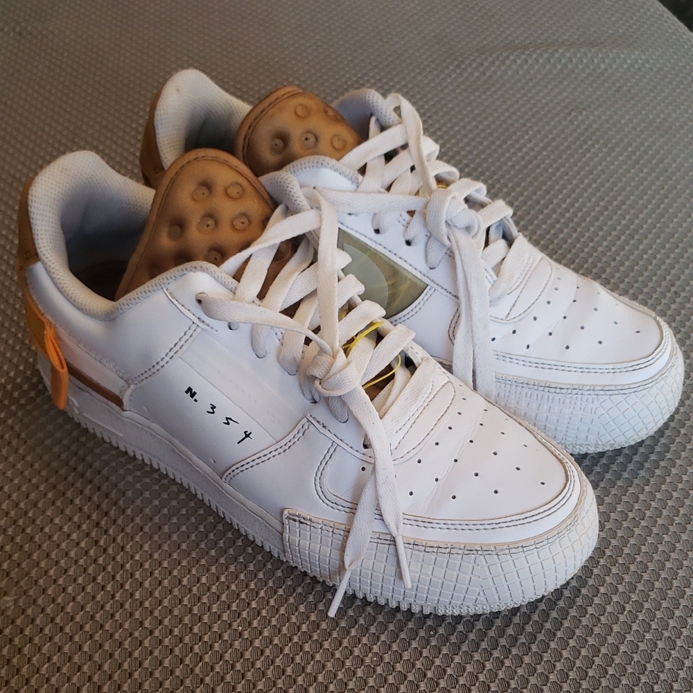 Nike Men's White and Tan Sneakers